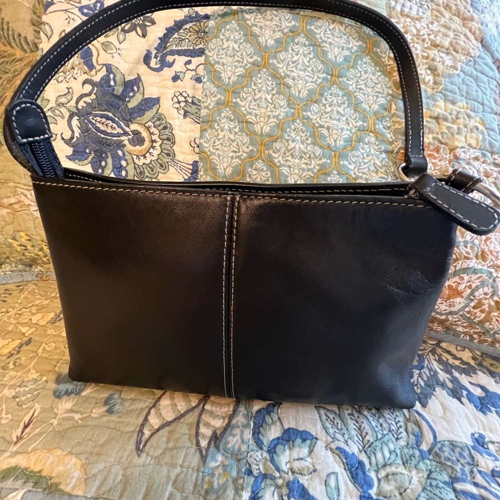 Wilson Leather Shoulder Bag